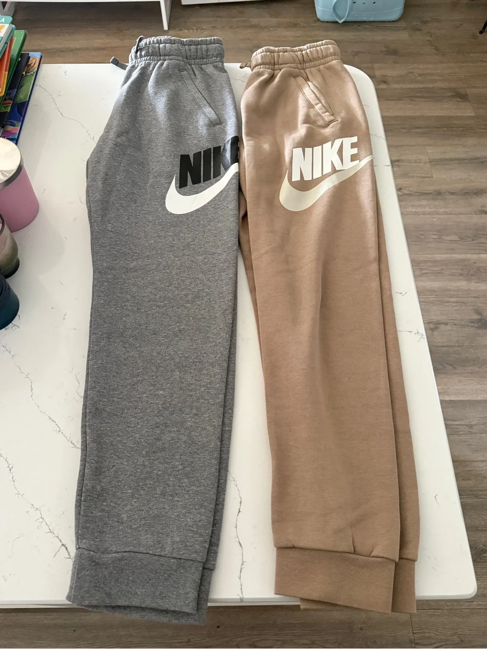 BOYS Nike Sweatpants Joggers - size YOUTH LARGE